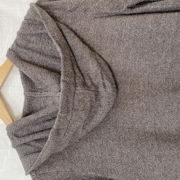 Barefoot dreams hooded resort cardigan - Picture 7 of 7